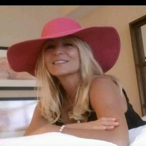 Meet your Posher, Danette